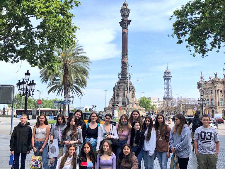 Institut de Corbera tweet media