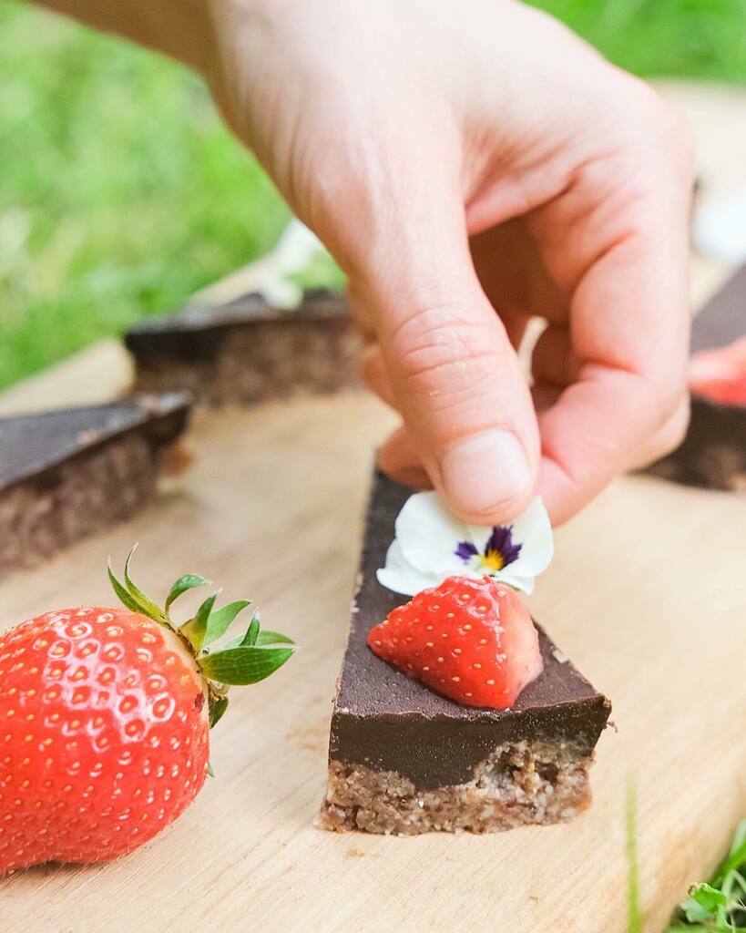 IgalNess's tweet photo. Sweet Sensations 
#tagstagram #dessert #desserttable #desserts #dessertporn #dessertpic #desserttables #dessertbae #dessertheaven #dessertmasters #dessertgram #dessertoftheday #dessertshots #dessertpics #desserttime #instadesserts #dessertbar #dessertart… https://t.co/Dv6cmDs5u0 https://t.co/zPza4l6Hym