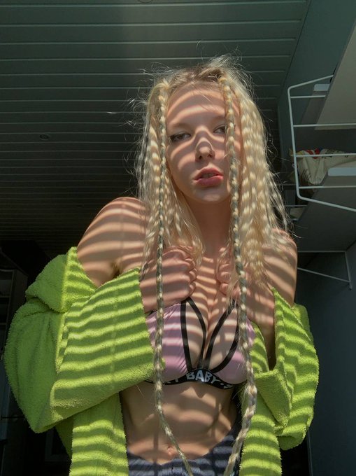 Сисек тред #нюдси #нюдсонеделя #nudz https://t.co/HrLoJqqzy1<a href="/tag/%D0%BD%D1%8E%D0%B4%D1%81%D0%B8"class="tags">#нюдси</a><a href="/tag/%D0%BD%D1%8E%D0%B4%D1%81%D0%BE%D0%BD%D0%B5%D0%B4%D0%B5%D0%BB%D1%8F"class="tags">#нюдсонеделя</a><a href="/tag/nudz"class="tags">#nudz</a>