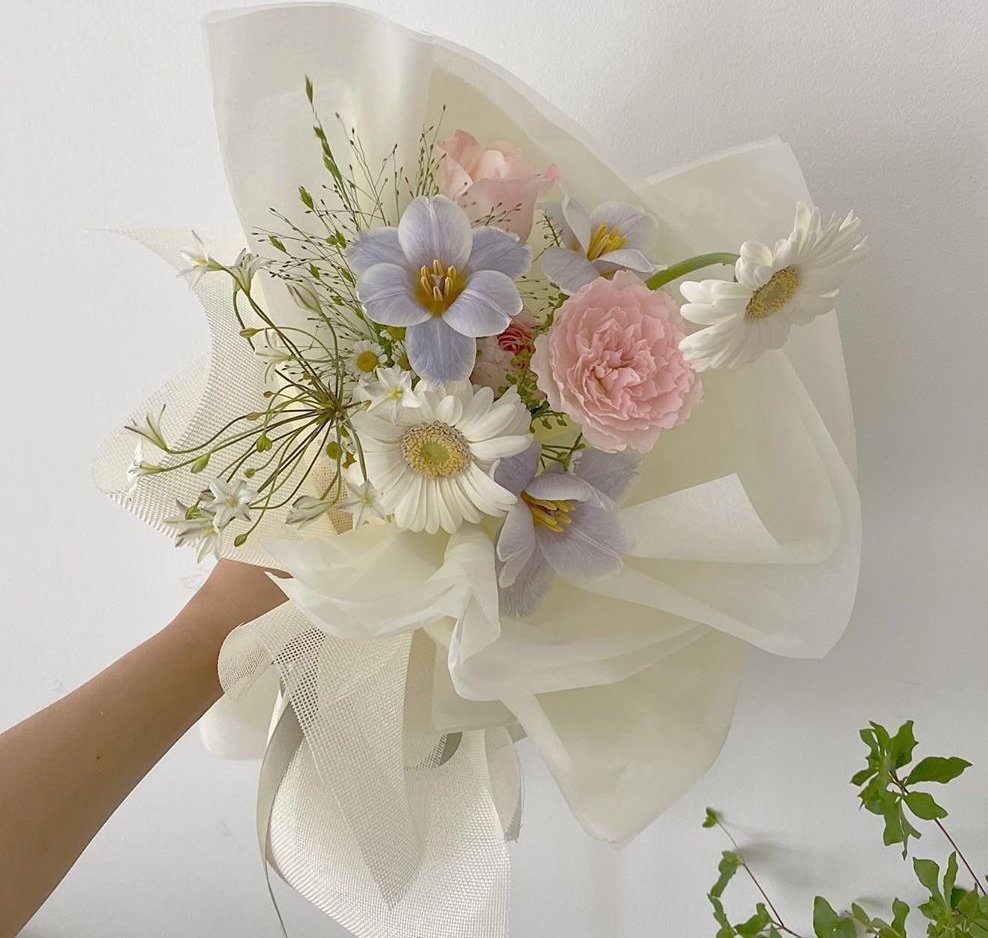 bouquets like these>>