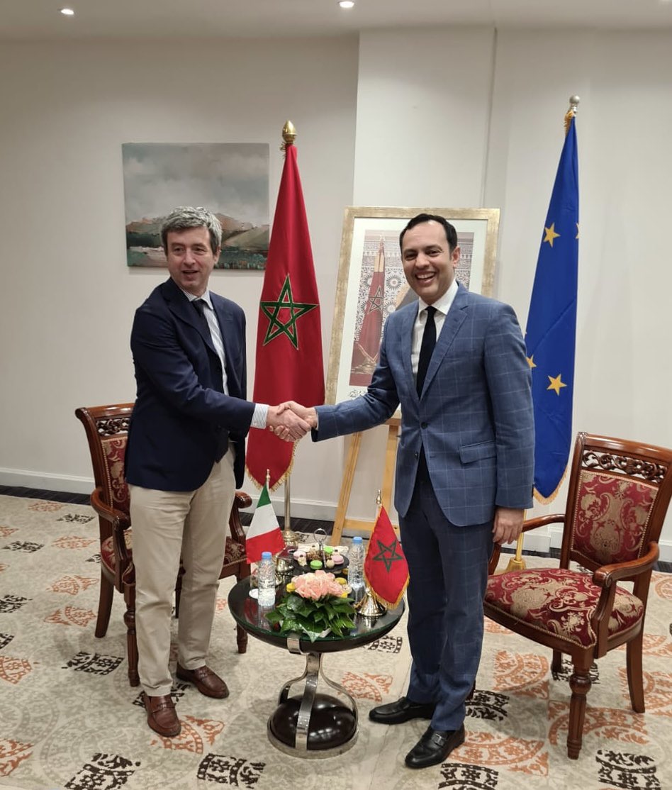 AndreaOrlandosp's tweet photo. Oggi a Marrakesh con il ministro dell’Inclusione Economica, delle Imprese e del Lavoro del Marocco @younessekkouri ho ribadito l’impegno per la collaborazione  tra 🇮🇹e 🇲🇦 e il dialogo nel Mediterraneo, anche per lo sviluppo di percorsi di formazione congiunti @ItalyinMorocco https://t.co/3iH1GFh8yI