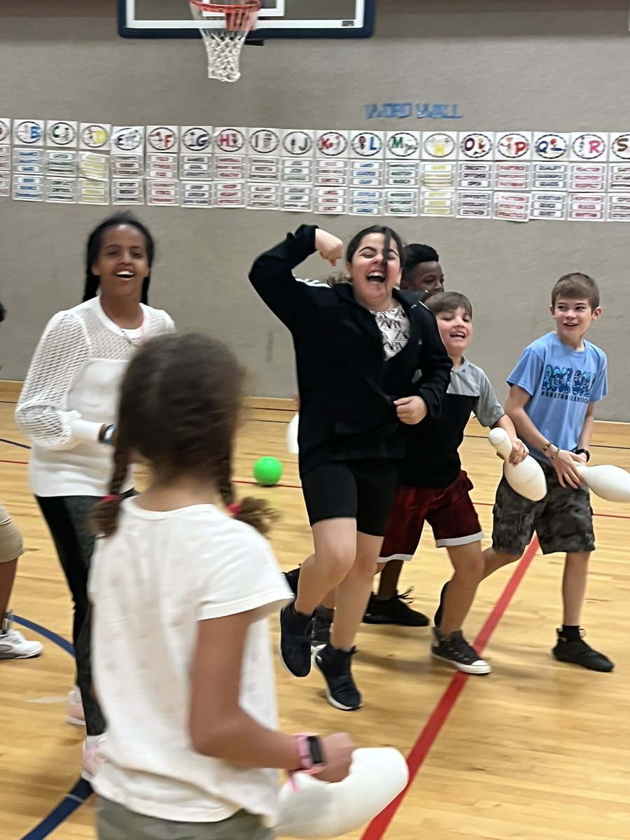 MrFisher19's tweet photo. Her face says it all ❤️ ❤️ @StoryFalcons https://t.co/L3LaoNGlr7