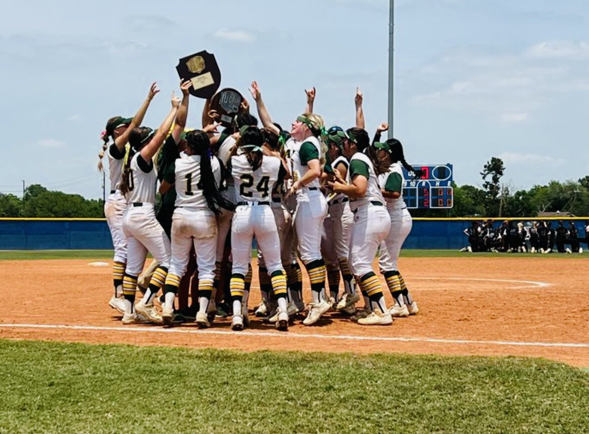 PJCSoftball's tweet photo. SEE YOU IN YUMA!!!!!!!!!!!!!! https://t.co/3PTx2EqA3v