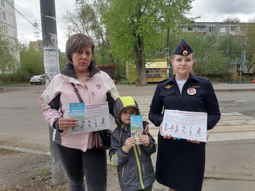 Сотрудники Госавтоинспекции провели совместное профилактическое мероприятие с отрядом ЮИД на пешеходном переходе - 141100.net/archives/31889 #Щелково