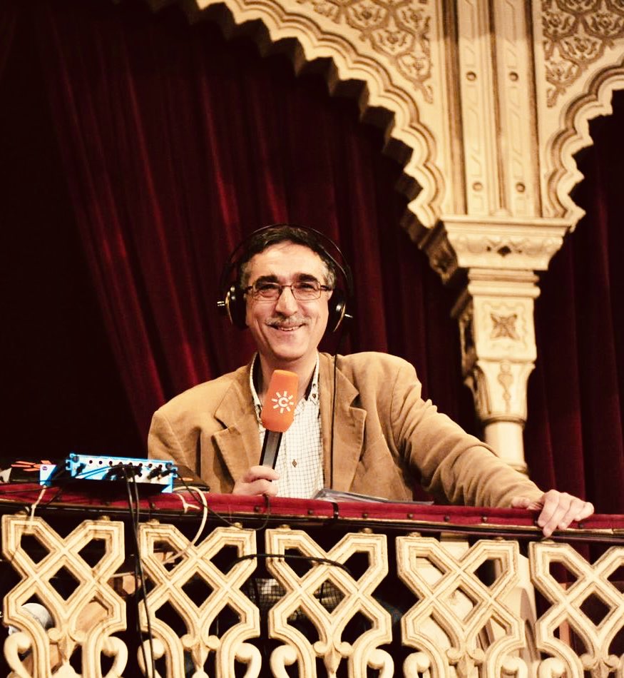 monicadramon's tweet photo. No veas el aplauso que te ha dado el @granteatrofalla en el comienzo del #COAC2022P1. Emocionada por tanto cariño. Gracias😌❤️ https://t.co/7c5KUbwIbp
