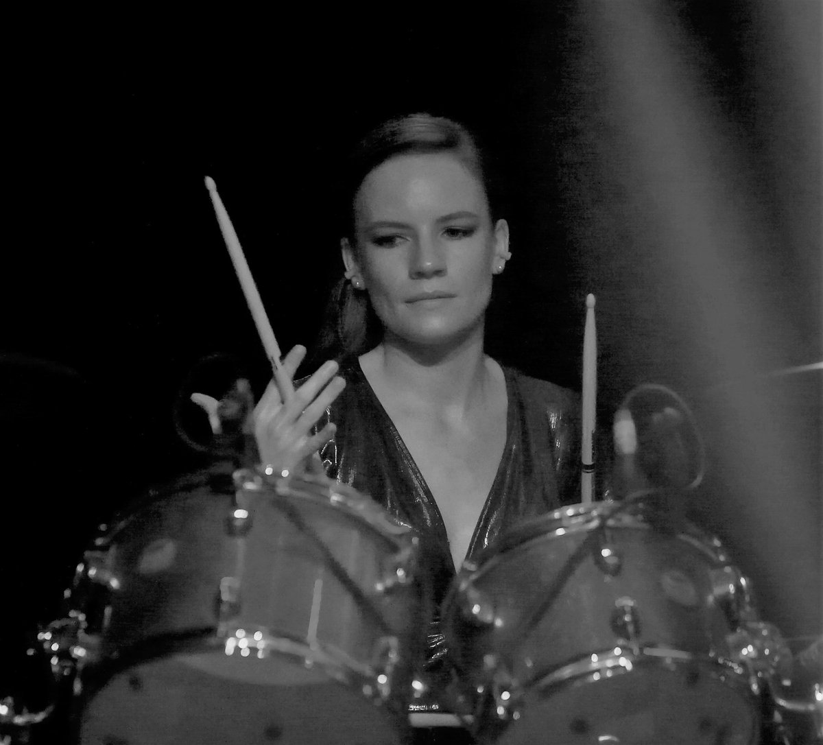 Are you ready for this Friday? Laura is :-) Diva Purple will be at CART AND HORSES LONDON this FRIDAY 20TH MAY, doors 7pm. See you there! You can order tickets at We Got Tickets, or pay on the door.
Photo by Jeff Scott. #DeepPurple #drummer #gigsinlondon #tributeband