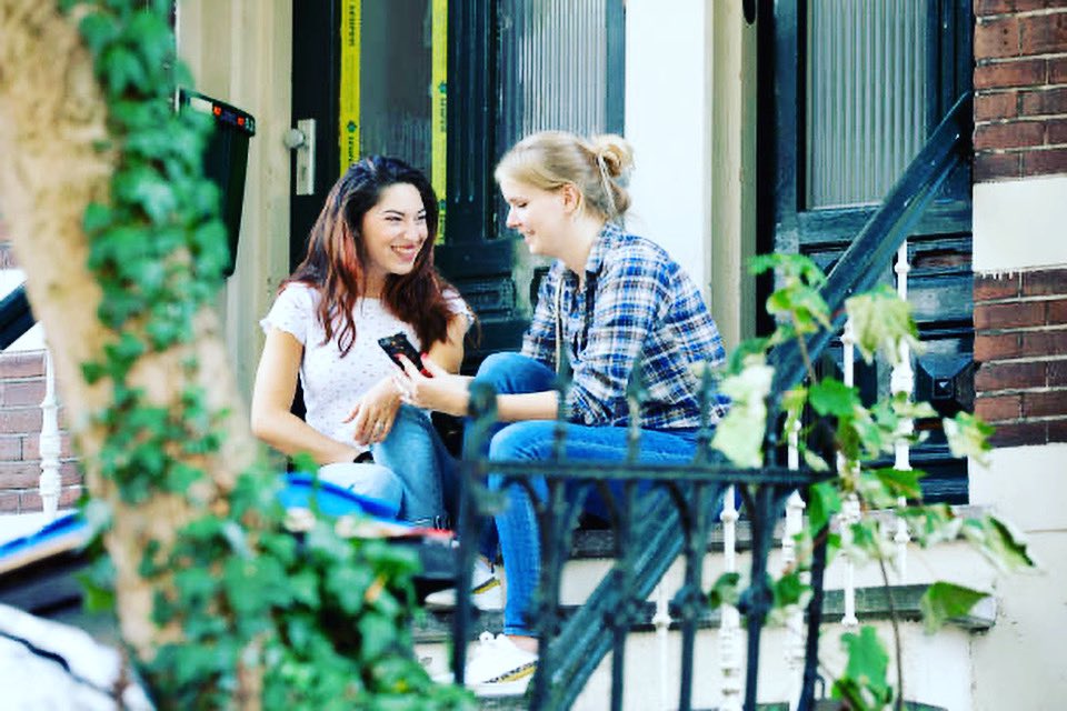It’s national Do Something for your Neighbors day so try to get out there and do something nice for someone you know! Were here to help too! Just give us a call with any leasing or availability questions and we’ll get you living iconic! #theavenueoncollege #liveiconic