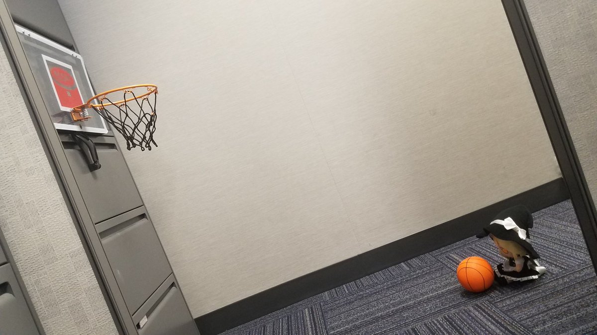 ReimuDailyLife's tweet photo. Marisa Ballin' https://t.co/8FsLNKBAK8