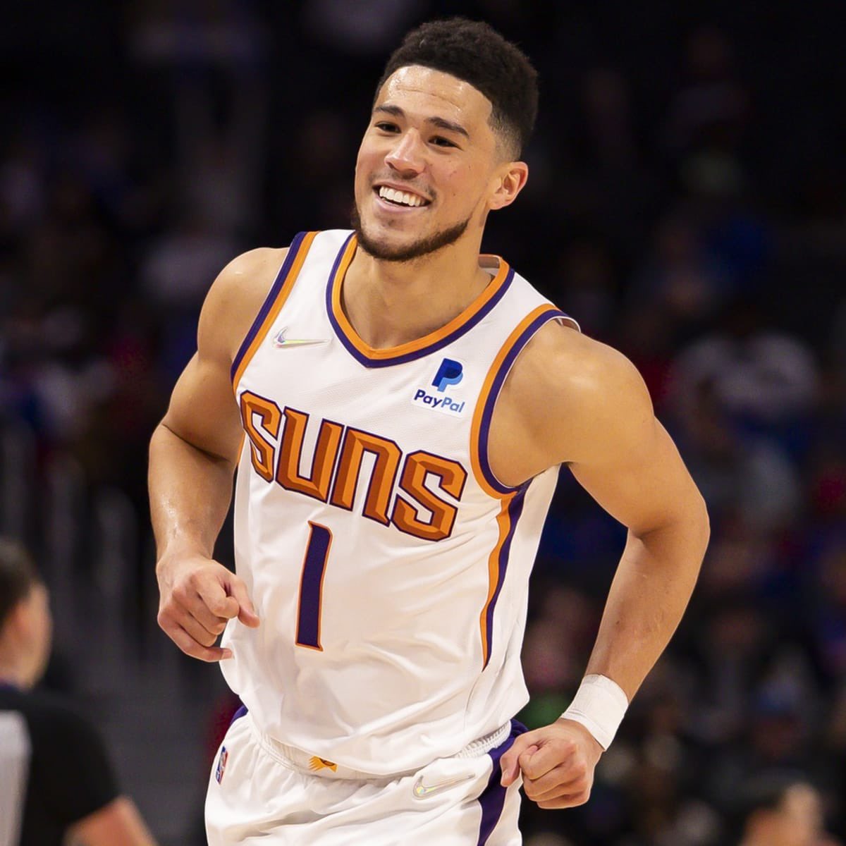 LegionHoops's tweet photo. If Devin Booker makes an All-NBA team, he would be eligible for the largest contract in Suns history this summer, a 4-year, $211M supermax extension.

👀 https://t.co/WAam2IagcH