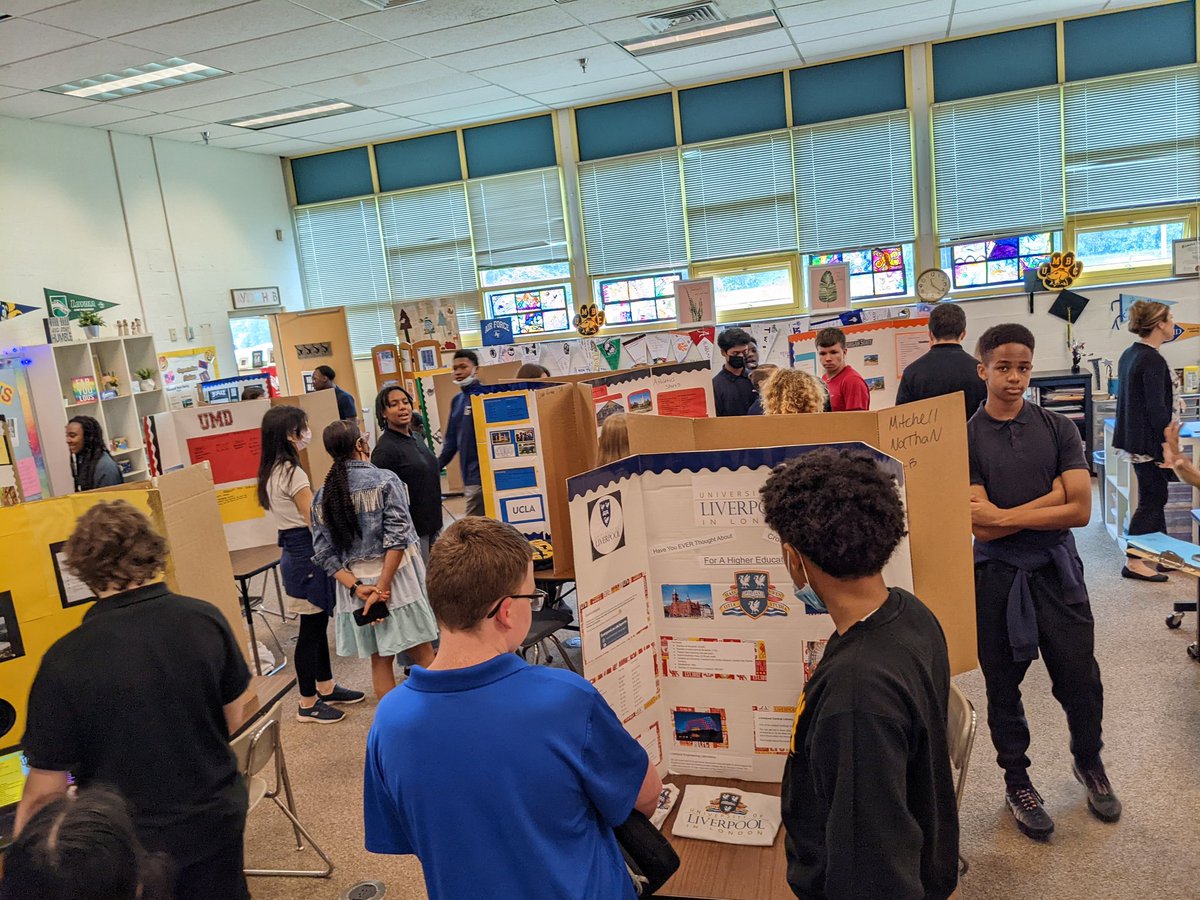 e_cal_lahan's tweet photo. Morgan Bears 7th graders visited the 8th grade AVID college fair today. 🏫 Thank you for having us! @lindalelynx @PositivelyLMS @AVIDAACPS https://t.co/8vT6YxQ0kD