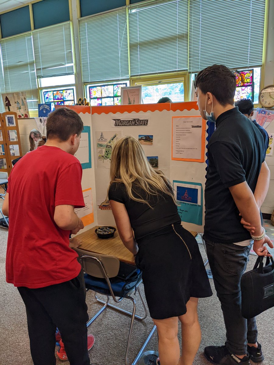 Morgan Bears 7th graders visited the 8th grade AVID college fair today. 🏫 Thank you for having us! <a href="/lindalelynx/">Lindale Middle</a> <a href="/PositivelyLMS/">Positively Lindale</a> <a href="/AVIDAACPS/">AVIDAACPS</a>