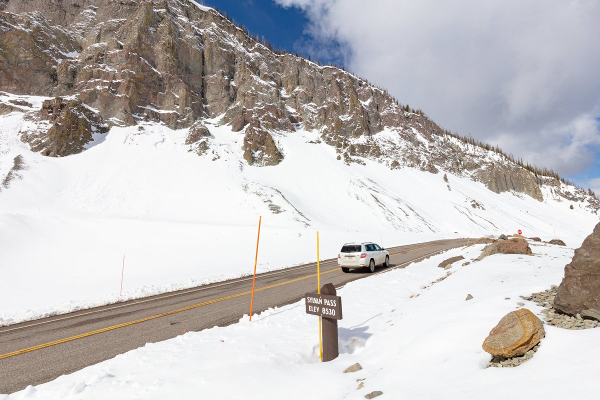 Yellowstone National Park tweet media