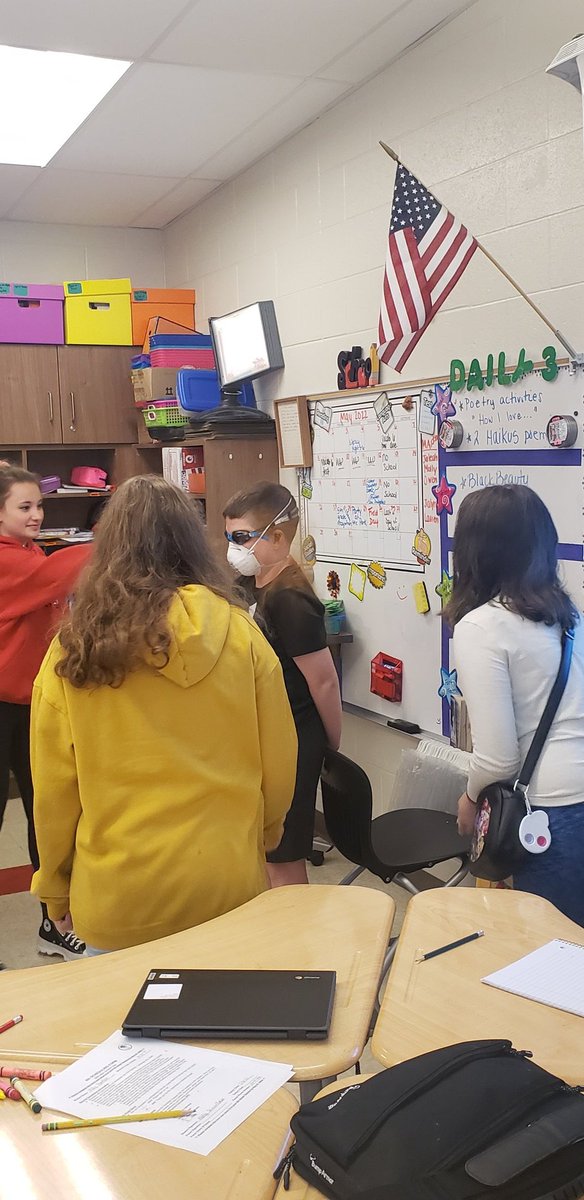 LindseyC83's tweet photo. Had a great time in Social Studies learning about different cultural traditions! Learned a lot! #sullivanscholars #cestogether #circlevilletigers https://t.co/MYTU1uoPIC