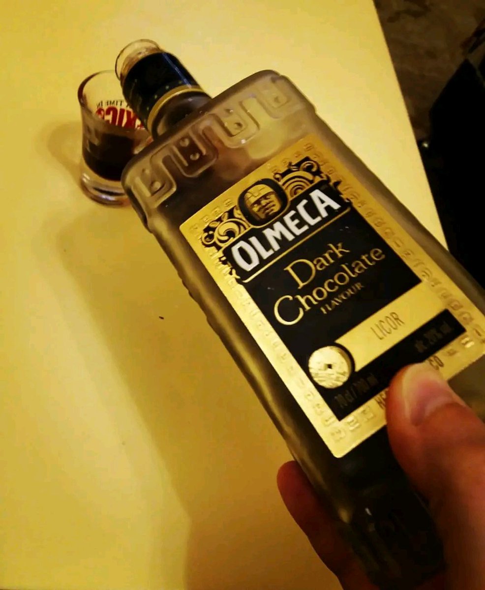 SharonMotata's tweet photo. @bennyafroe @OlmecaTequilaZA First time i drink Olmeca i tripped in a bonfire and my shoes caught fire 😂😂😂😂 #NoPlanNoProblem https://t.co/Gn1AKqGgGf
