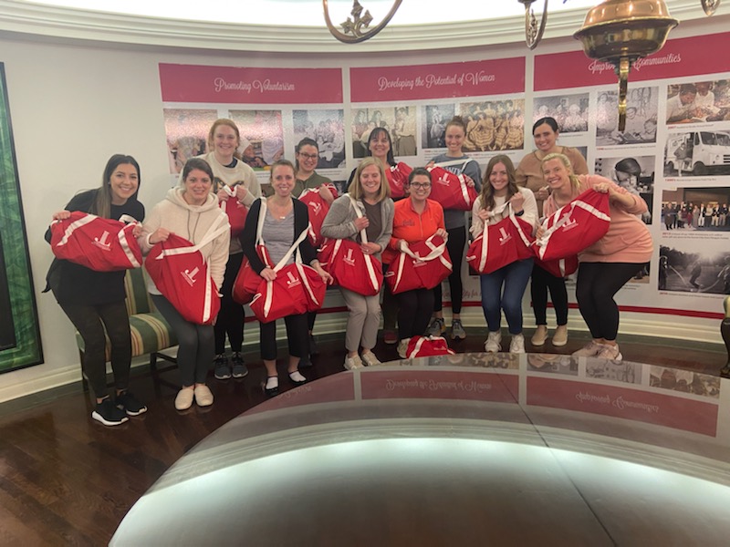 JuniorLeagueKC's tweet photo. This year, JLKCMO Community Kits Committee put together close to 1,000 Community Kits containing basic items for women and children arriving at a domestic violence shelters. Community agencies can order these kits by visiting https://t.co/ArPS1dKo3S.

#JLKCMO #CommunityKits https://t.co/M73zbJoUF4