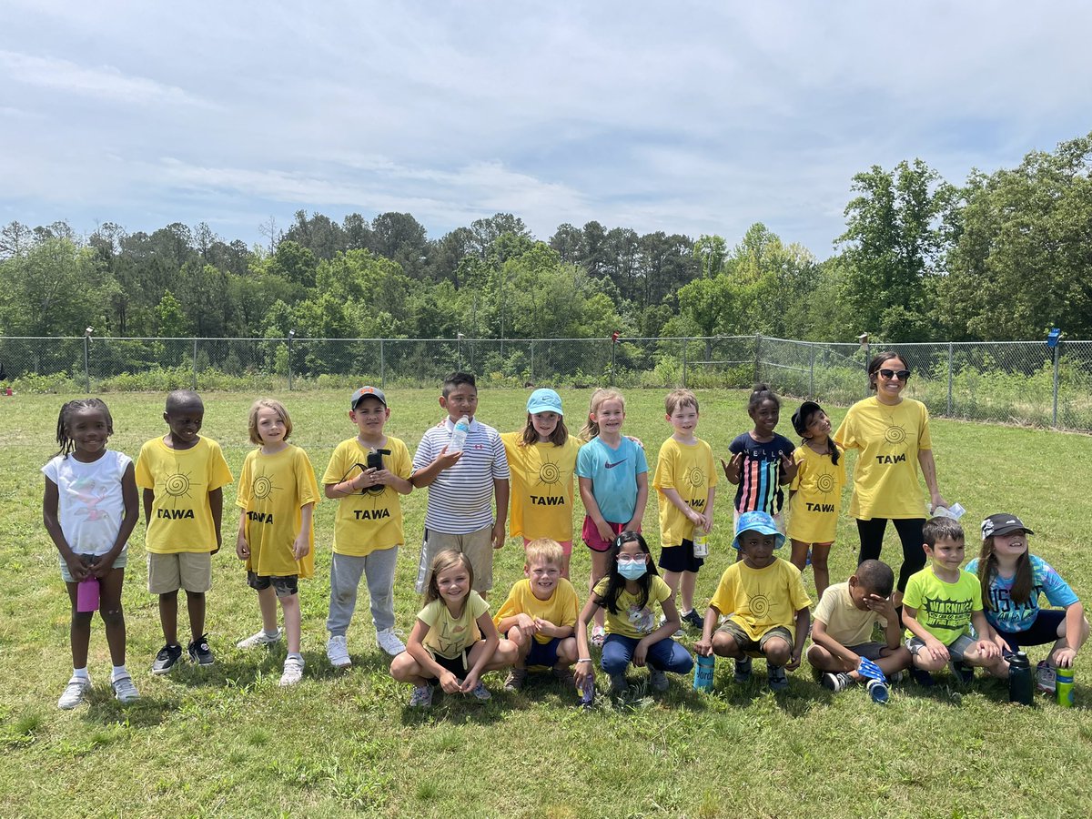Today was so much fun!! #FieldDay <a href="/lauracasey3/">Laura Casey</a> <a href="/ClarkCreekSTEM/">Joey Moss</a>