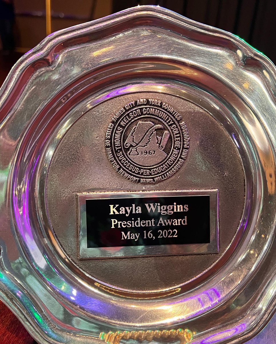 VPCCva's tweet photo. Congratulations to Lauren Toney and Kayla Wiggins who are this yearβs presidential award recipients. #tnccgrad https://t.co/9ri6vHSZXO