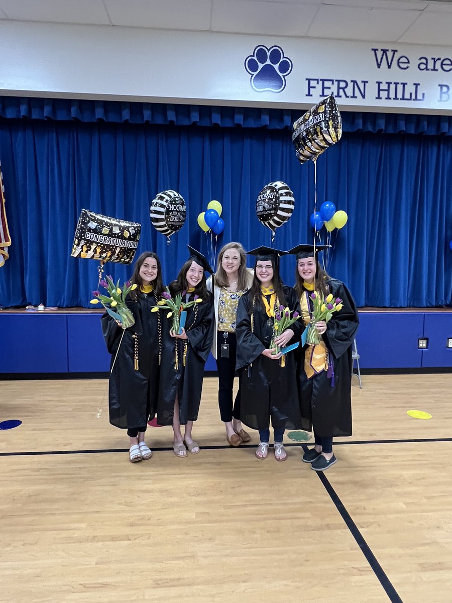 ms_seamansclass's tweet photo. Fern Hill is the best school ever!! I cannot thank @FernHillES enough for the countless amounts of love and support❤️ I am so lucky to be a part of this bobcat family 🤍💙@MrsMizesClass https://t.co/VClx7pnjvx