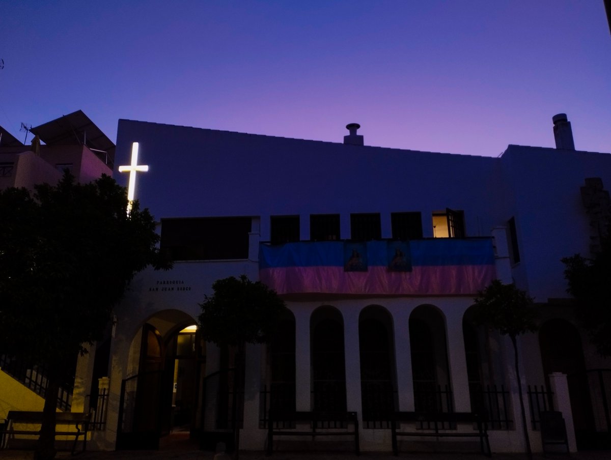 Ya está todo preparado para la gran fiesta de #MaríaAuxiliadora 💙

Os deseamos buenas noches!