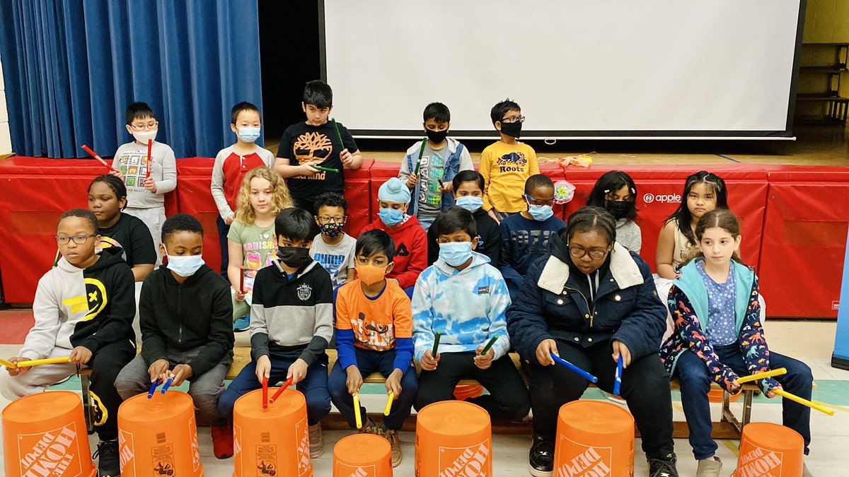 LaurierPs's tweet photo. Our first in-person assembly since 2019! Lightning Leaders and Readers were given awards, the Grade 3/4s astounded us with bucket drumming and we all sang and danced to our school song 🎉⚡️ https://t.co/Gguoz93n4z