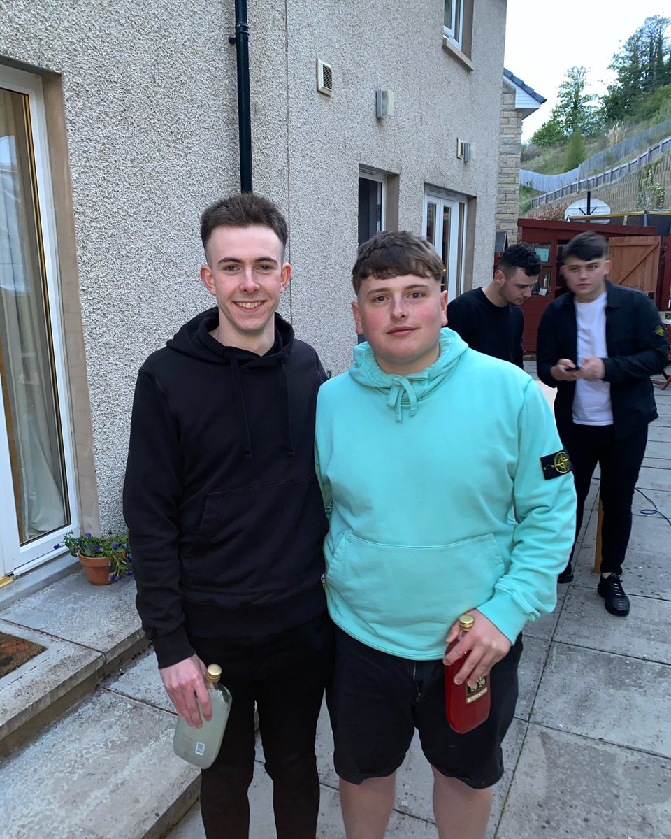 RuariHill_'s tweet photo. @Ryanmcleodd Happy Birthday brother, hope it’s been a good one and I’ll see you for a drink soon😘❤️ https://t.co/XtmaUTTDss