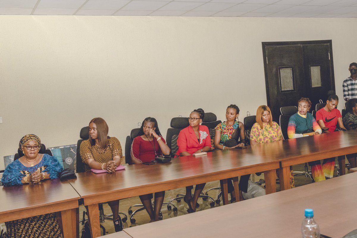 bisiafayemi's tweet photo. I met with the Fashion Designers Association of Nigeria (FADAN) Ekiti State Chapter in the afternoon. The meeting had Dr Olayemi Oyebanji, Chief Monisade Afuye (APC Deputy Governor Candidate), and some Women Campaign Committee members.

#WCCforBAO
#BAOforAll
#BisiaFayemi https://t.co/sl8IrTbYDz