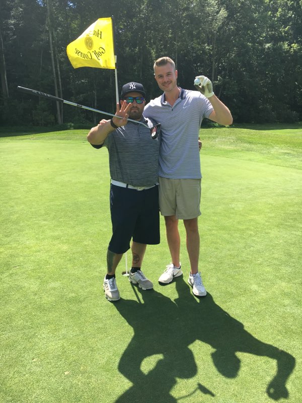 GregoryCzWFH's tweet photo. I love going on adventures with my family who I love and adore! I am passionate about New York Yankees baseball and love golfing with my buddies in my spare time! #lifeatATT #FocusOnYou @LifeAtATT https://t.co/YfRaXnWhUP
