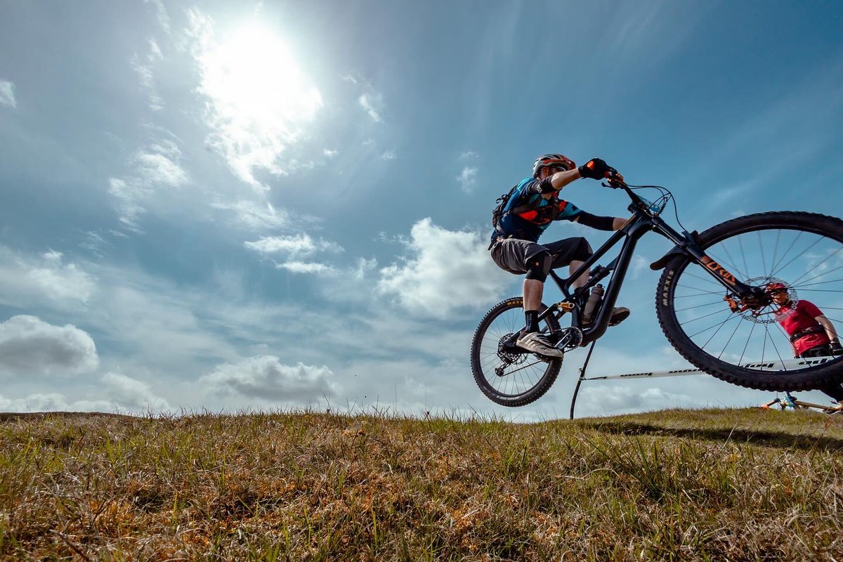 abcdaveg's tweet photo. The things we do on weekends! #boltbybash #enduro at #thirsk - my first enduro race done and couldn’t resist having fun on the jumps! https://t.co/PEDWnnrgPr