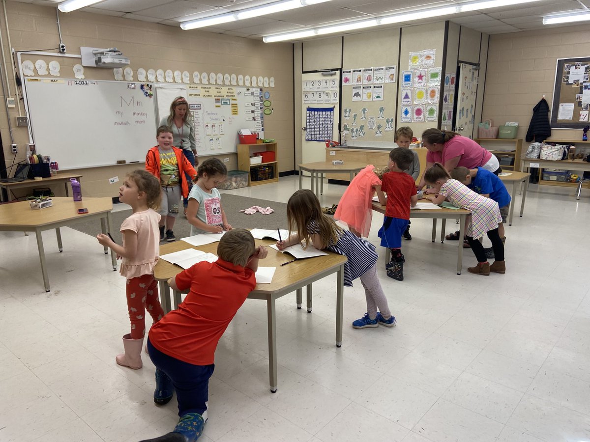 HES supporting student literacy and numeracy with small group after-school tutoring by our trained staff…kinder to grade five. Amazing and fun learning happening here! ⁦<a href="/GEDSB/">Grand Erie District School Board</a>⁩ ⁦<a href="/LisaMunro11/">Lisa Munro</a>⁩