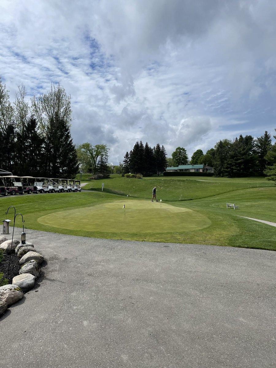 1/4 inch of rain today and we needed it! Course fully open no cart restrictions 😊