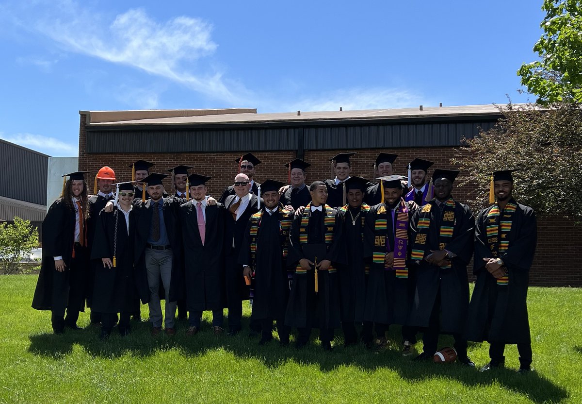 coachDeanPaul's tweet photo. A truly great weekend on campus celebrating commencement. 29 w/members of the @OhioNorthernFB family received degrees in 3  ceremonies (Law, Pharmacy, &amp; Undergraduate). We are so grateful to have the opportunity to coach these young men &amp; can't wait to follow their success.🎓🏈🐻‍❄️ https://t.co/4QEfjEurJc