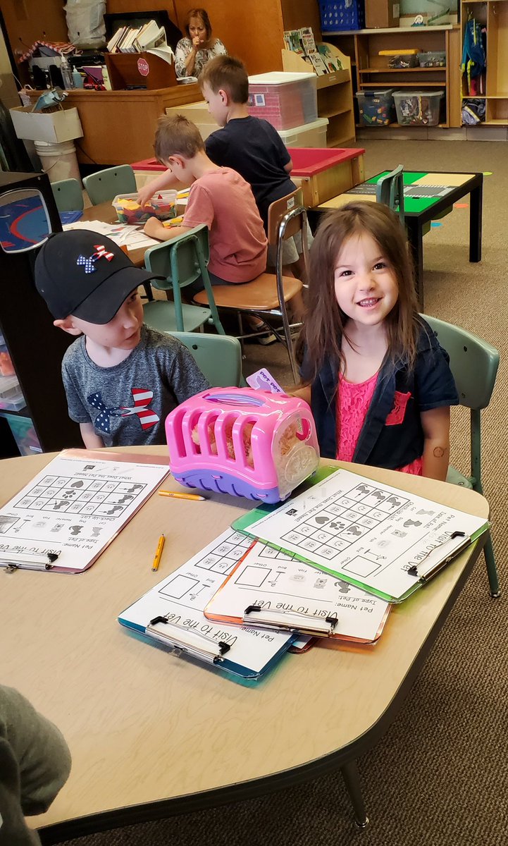 dcelemschool's tweet photo. The Vet Center in the preschool classroom is a big hit! https://t.co/3spGkdJJNj