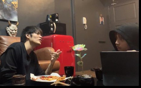 siw_son's tweet photo. #SB19_KEN in Arthur Nery's Instagram live 

When creativity kicks in at dawn, let's have music session at dawn.

@felipsuperior
@SB19Official #SB19 https://t.co/rkCGu8ymyh