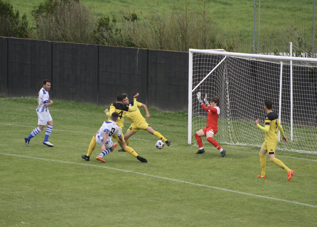 LaPreferenteCan's tweet photo. Crónica ✍️ | Un combativo Ribamontán al Mar supera (2-1) al @BezanaOficial y continúa con vida.

https://t.co/WBRCX5GuaK https://t.co/VjZeoRFMWX