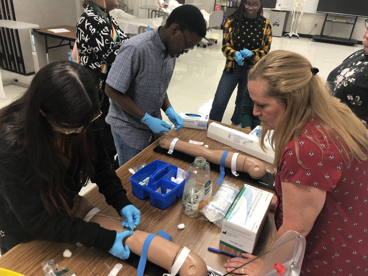Never a dull moment in <a href="/dsnowmann/">Debby Schneemann</a> class! Let’s sharpen  those phlebotomy skills, Owls! #KISDAcademyOwls