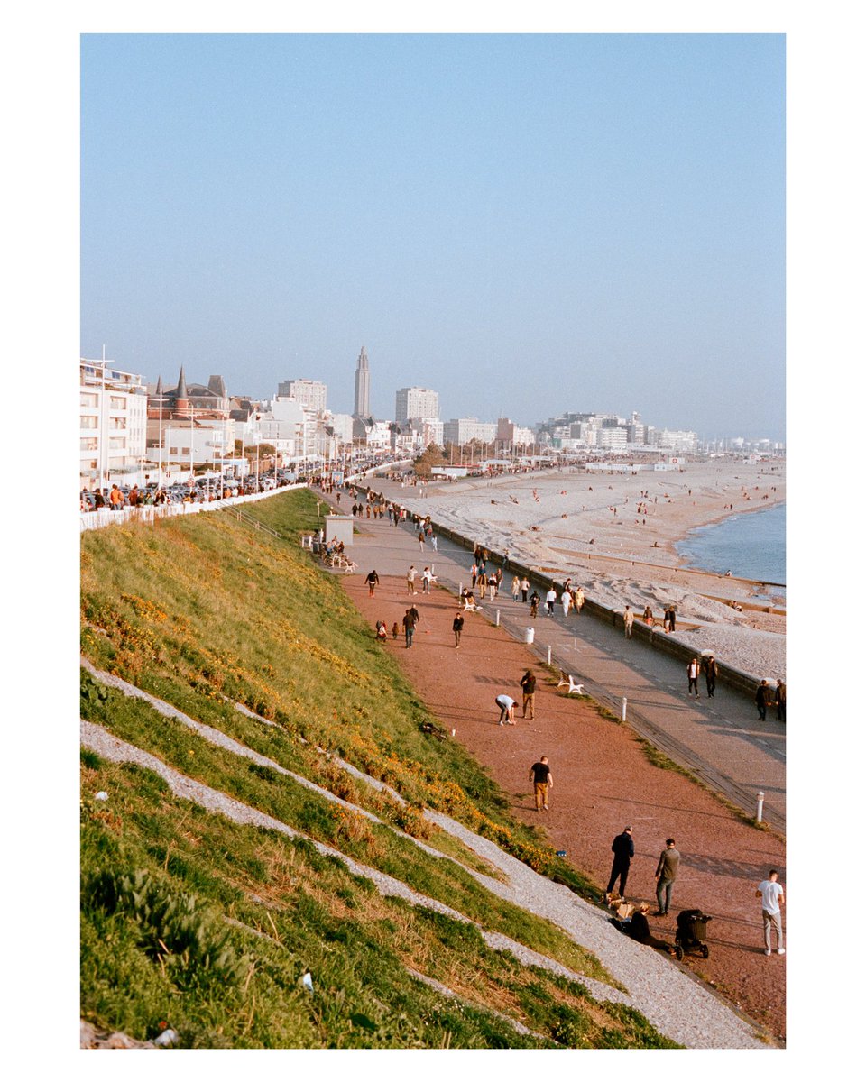 TheOgach's tweet photo. Le Havre sous le soleil à l'argentique 🎞️ https://t.co/x8YV7Xm3eh