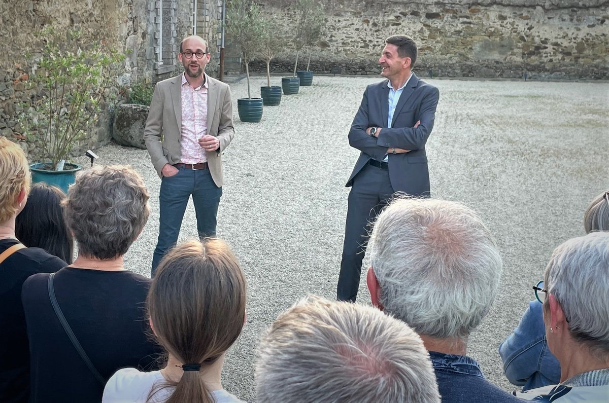denislebars2022's tweet photo. C'est parti pour quatre semaines de campagne d'ici au premier tour (12 juin) aux côtés de mon suppléant Florent Moreau. La campagne officielle (avec affichage des candidats sur les panneaux électoraux) commencera elle le lundi 30 mai. https://t.co/uf9WHHGQSJ