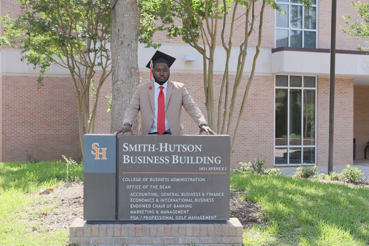 SamHoustonNupes's tweet image. Kongratulations to our Spring 22 Graduates! We appreciate all the service and contributions that you brothers have done for the Chapter. We are excited to see y’all continue to achieve in the future. #NUPESgraduate #YO #LLKN