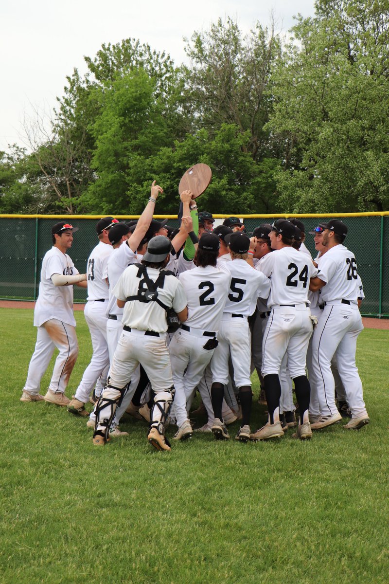 Oakton Athletics tweet media