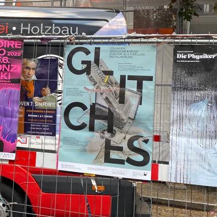 mfk_berlin's tweet photo. Die Straße flüstert Euch zu: Morgen ist #GLITCHES-Party! Lesung &amp; Gespräch mit @AsevaElisa, #AlgoRave-Musik von @tiemposdelruido &amp; Mo Chan und Führung durch die #neuland-Ausstellung. Programm ab 18 Uhr, Tickets (oder einfach vorbeikommen) &amp; Infos unter https://t.co/4knC2isDPt https://t.co/jKLlzEQOSj