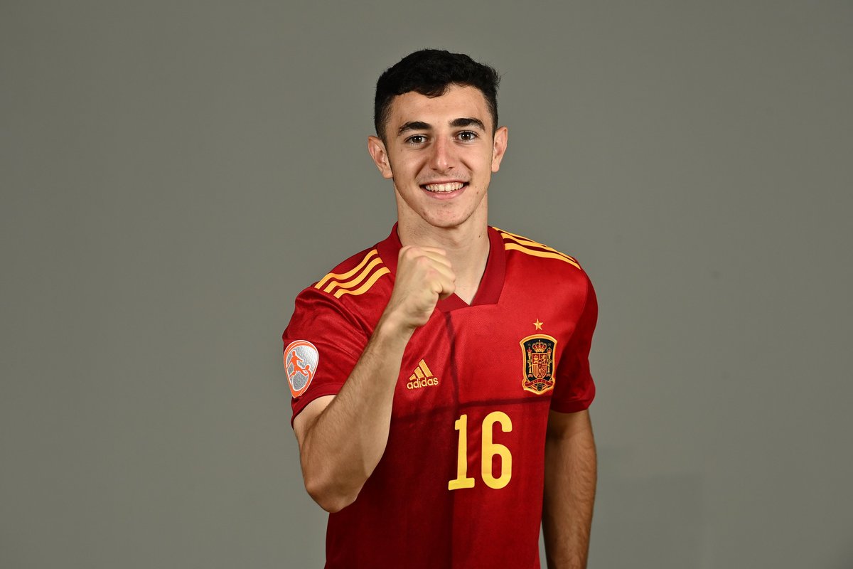 SEFutbol's tweet photo. 1️⃣6️⃣ Antonio David Moreno

🧠 Centrocampista

▪️@lafabricacrm

#U17EURO https://t.co/RcD67vsgXs