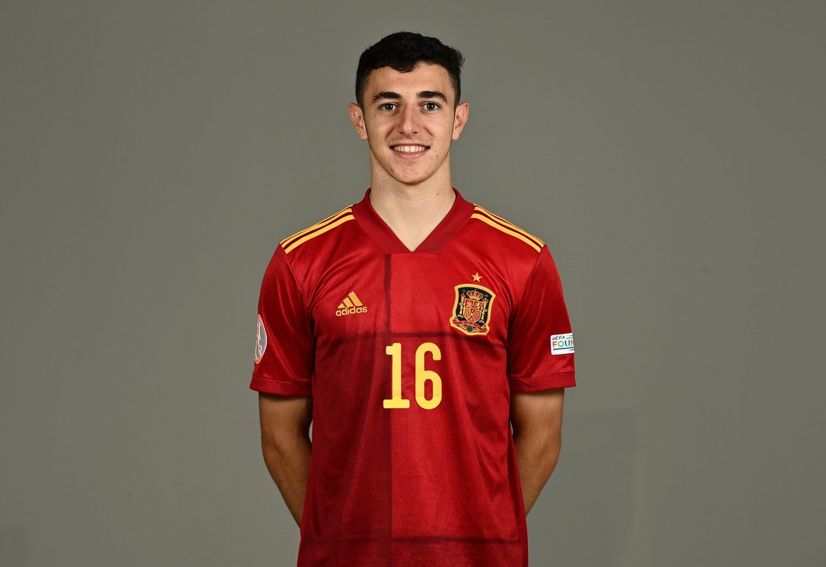 SEFutbol's tweet photo. 1️⃣6️⃣ Antonio David Moreno

🧠 Centrocampista

▪️@lafabricacrm

#U17EURO https://t.co/RcD67vsgXs