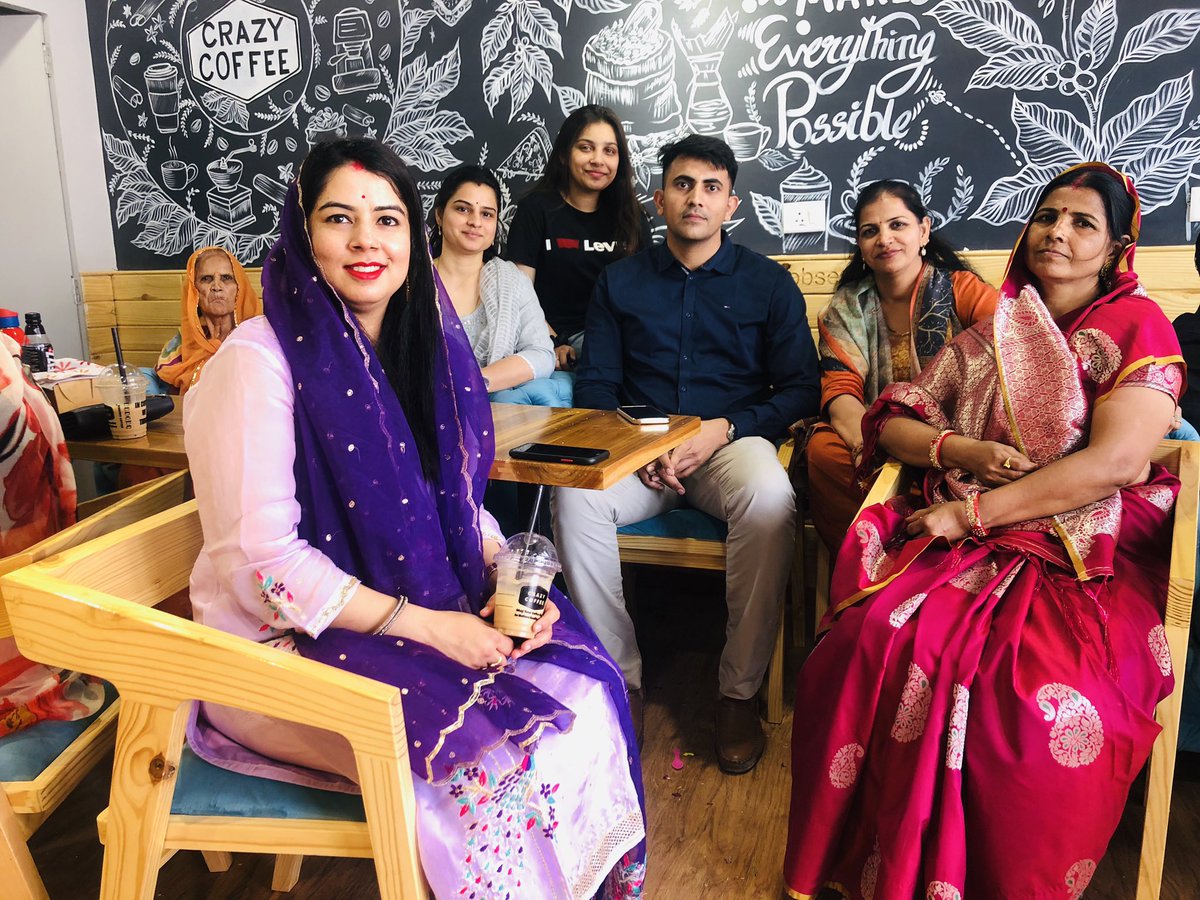 gena_sarita's tweet photo. भांजे मुकुल चौधरी व बहूँ रानू चौधरी को बहुत बहुत बधाई । #Crazycoffee https://t.co/oqwZSAoirN