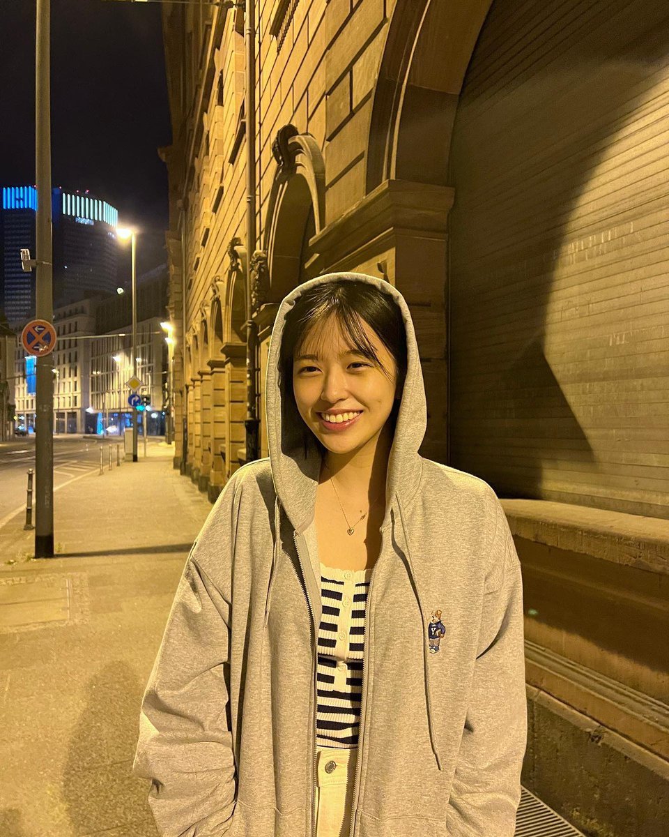 ivepics_'s tweet photo. yujin instagram update https://t.co/HrCk2YRUKZ