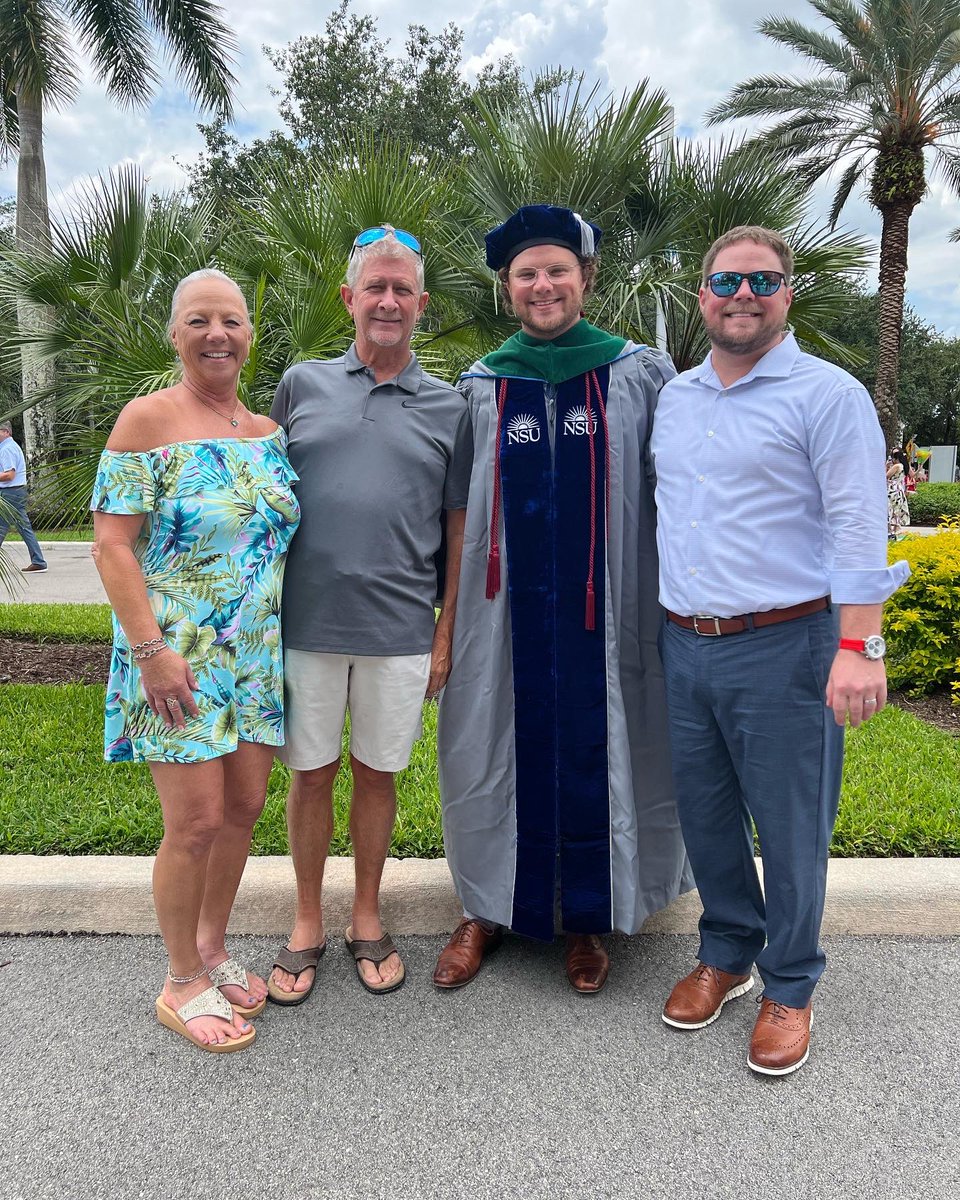 patanderson74's tweet photo. Four years of hard work and crippling debt to add two letters to my name! Officially Patrick Anderson, D.O. Incredibly excited for the next chapter! https://t.co/nLW2I5cI19
