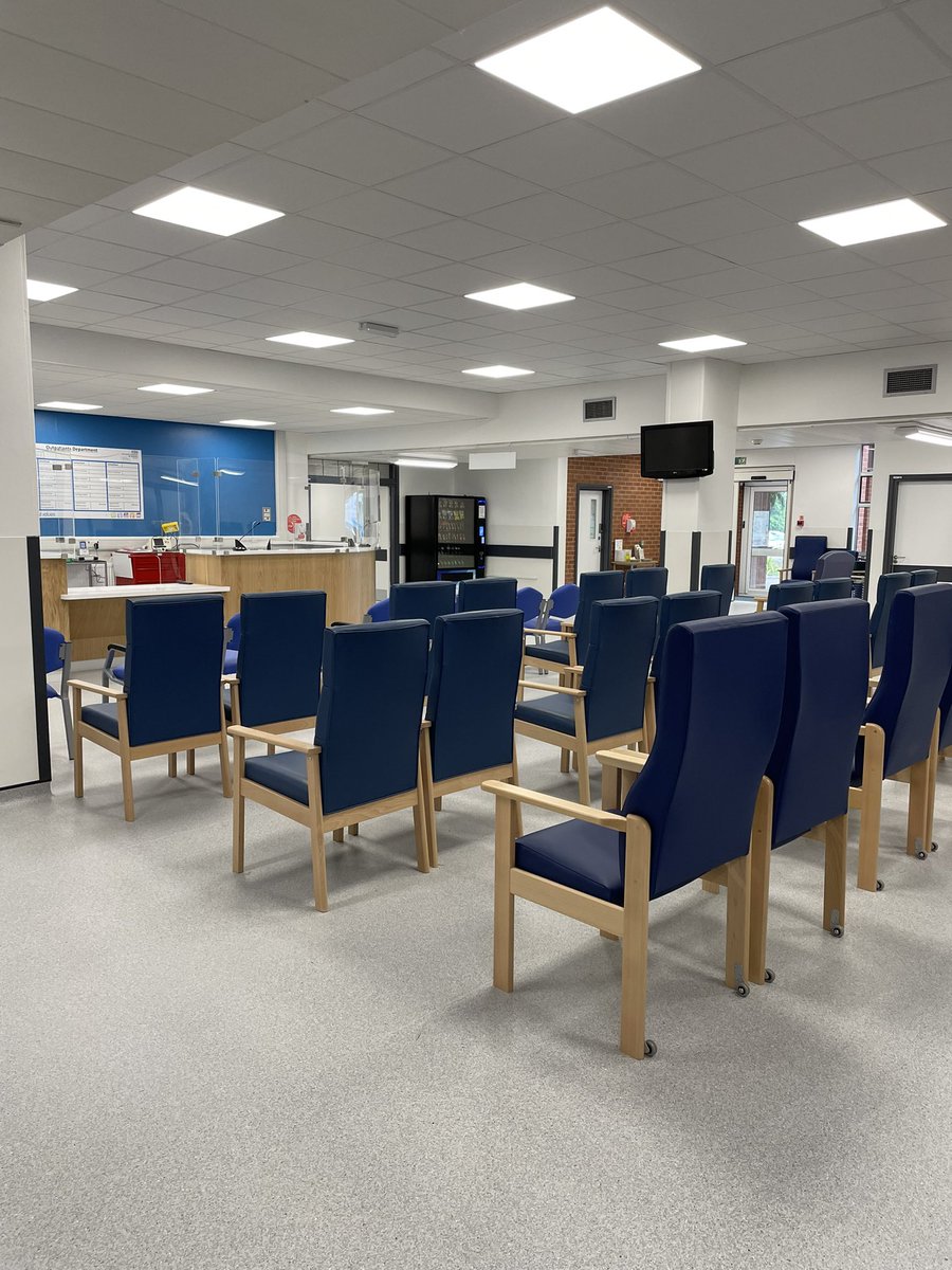 ZoeLineker's tweet photo. Outpatients 3 opened today after refurbishment. Big shout out to all of the outpatients team who have worked so hard to get it ready over the last week 🤩⭐️ @DianeBr68144961 @Cjparker32 @Reena_Karavadra @misstickle101 @barbaraheane @MamunCh22018694 @JodiePa9 @Leic_hospital https://t.co/CNaigft0Ma