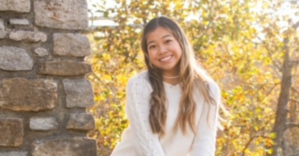 VenueCincinnati's tweet photo. Congratulations to the winners of the @uc_health West Chester Hospital Scholarship presented by @madecdc! 

Patrick Arp of William Mason High School and Emily Lin of Lakota East High School will each win a $2000 scholarship.

Find out more on our website: https://t.co/0KO6bFZ0rP https://t.co/lRPgVOvY0R