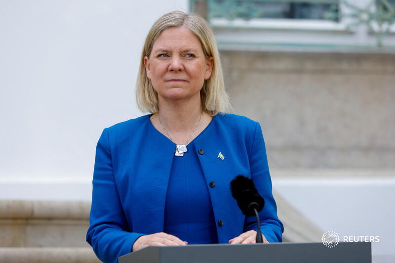 Reuters's tweet photo. Sweden's government has formally decided to apply for NATO membership, Prime Minister Magdalena Andersson said, setting it on the road toward ending military non-alignment that lasted throughout the Cold War https://t.co/jZXEPSwv11 https://t.co/20j71len9l