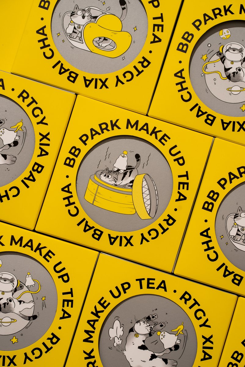 HOOK FOOD's branding and packaging design for a tea brand features a playful cat — see the full project > bit.ly/3KZOcs3