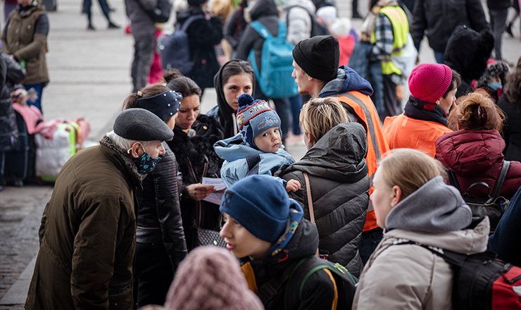 WorldEdServices's tweet image. #HigherEd institutions have a duty to support displaced students impacted by war &amp;amp; humanitarian crises. Read about what the #HigherEd community is doing to help students affected by the war in Ukraine &amp;amp; displaced students globally in WENR: bddy.me/39XyeSp #IntlEdNow